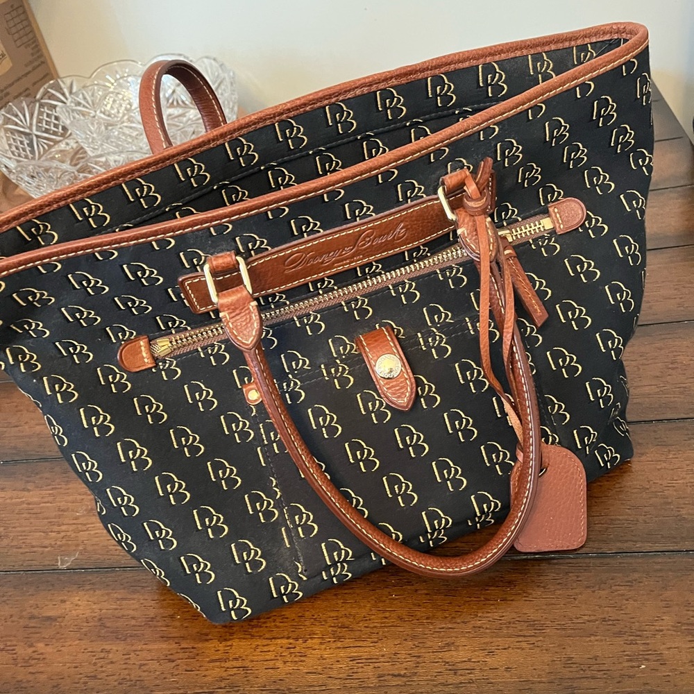 Dooney & Bourke Purse